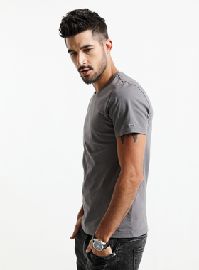 man_slider_1_406x628